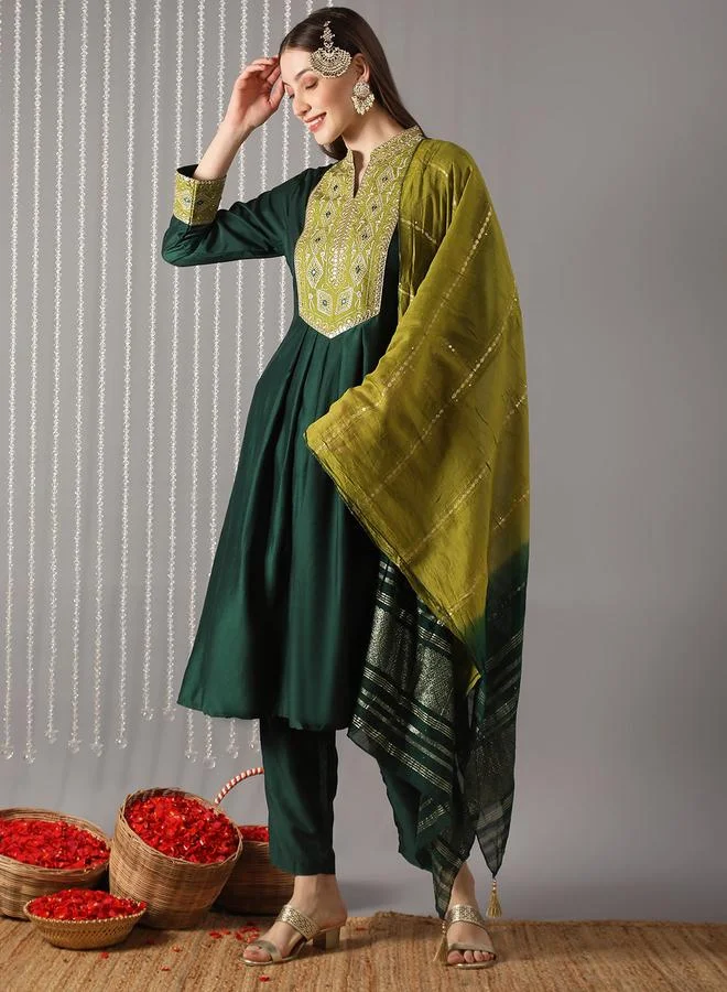 globus Women Green Mandarin Collar Embroidered Kurta with Pant and Dupatta Set